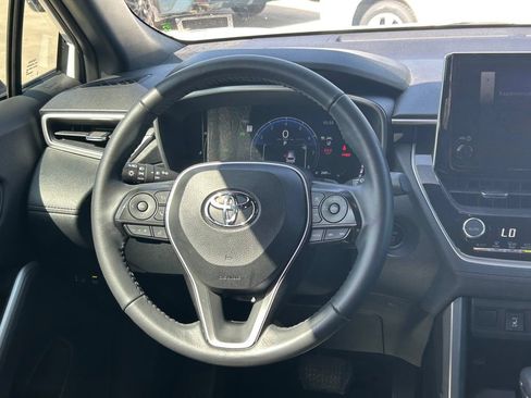 Used 2024 Toyota Corolla Cross AWD Hybrid w/ Convenience Package image 39