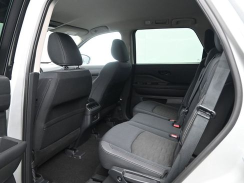 Used 2025 Nissan Pathfinder SV FWD image 24