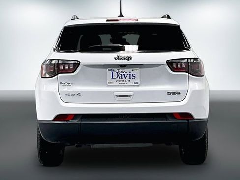 Used 2024 Jeep Compass Latitude image 6