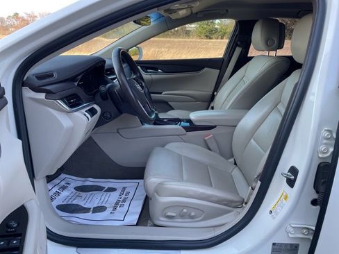 Used 2014 Cadillac XTS image 11