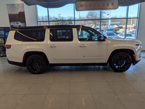 New 2026 Jeep Grand Wagoneer L Summit AWD/4WD image 4