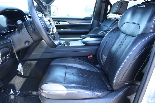 Used 2024 Jeep Grand Wagoneer L Series II w/ Quick Order Packagew 28T AWD/4WD image 40