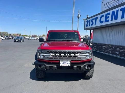 Used 2025 Ford Bronco Badlands AWD/4WD image 2