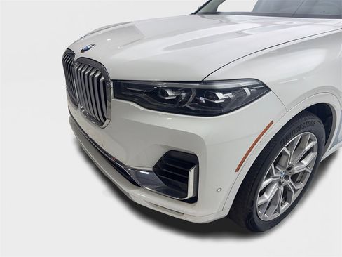 Used 2019 BMW X7 xDrive40i w/ Cold Weather Package image 16