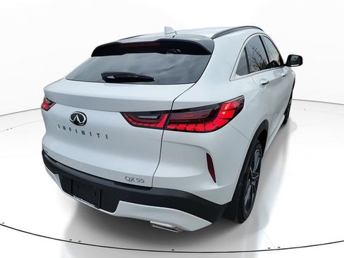 New 2025 INFINITI QX55 Essential image 4