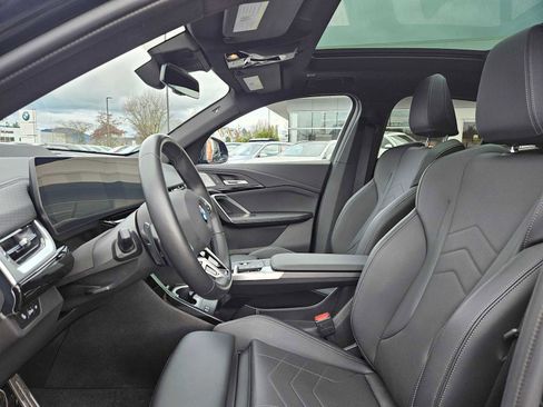 Used 2025 BMW X2 xDrive28i w/ Premium Package image 24