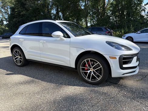 Used 2023 Porsche Macan S AWD/4WD image 16