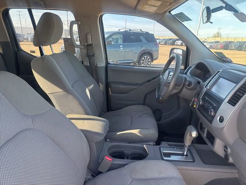 Used 2019 Nissan Frontier SV image 26