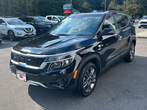Used 2023 Kia Seltos S image 4