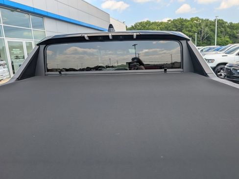 Used 2025 GMC Hummer EV 3X AWD/4WD image 9