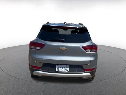 Used 2024 Chevrolet TrailBlazer LT w/ Driver Confidence Package image 12