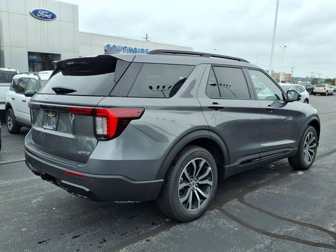 New 2026 Ford Explorer ST-Line AWD/4WD image 11