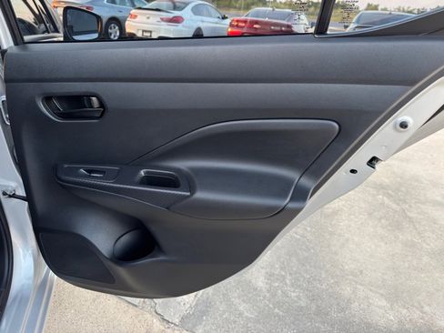 Used 2021 Nissan Versa S image 18