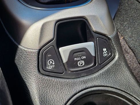 Used 2018 Jeep Compass Latitude w/ Popular Equipment Group image 27