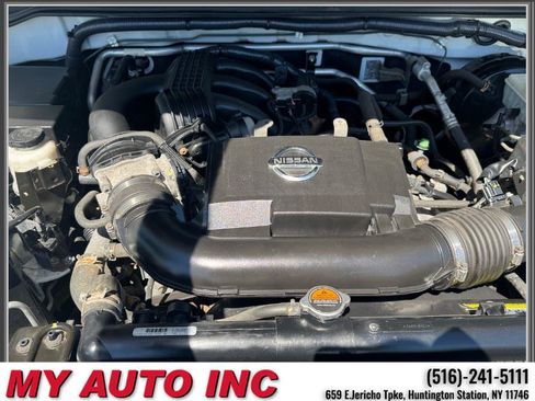 Used 2015 Nissan Xterra 4WD image 23
