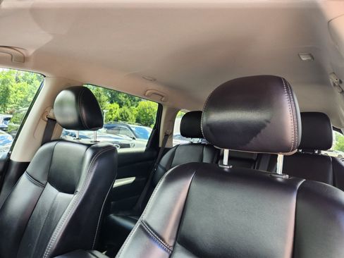 Used 2019 Nissan Pathfinder SL AWD/4WD image 12