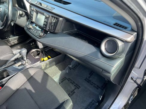 Used 2018 Toyota RAV4 XLE AWD/4WD image 29