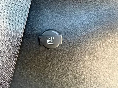 Certified 2025 Chrysler Pacifica Select FWD image 25