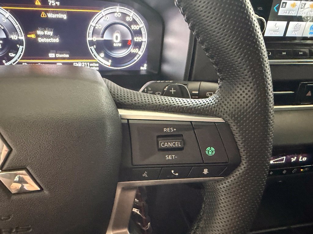Used 2023 Mitsubishi Outlander 4WD Plug-In Hybrid image 43
