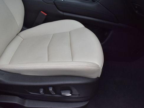 Certified 2023 Cadillac XT5 Sportv w/ Technology Package image 38