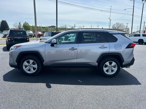 Used 2021 Toyota RAV4 XLE image 8