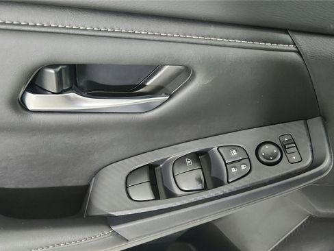 Used 2024 Nissan Sentra SV image 19