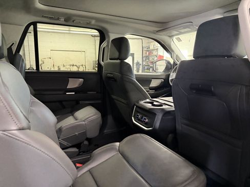 New 2025 Ford Expedition Active image 31