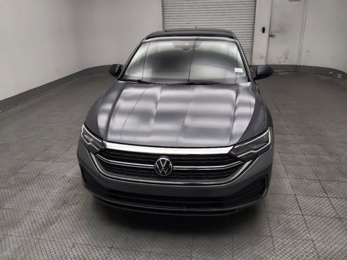 Used 2023 Volkswagen Jetta SE FWD image 14