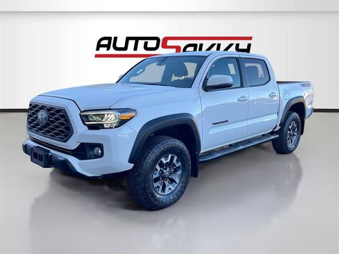 Used 2023 Toyota Tacoma TRD Off-Road image 3
