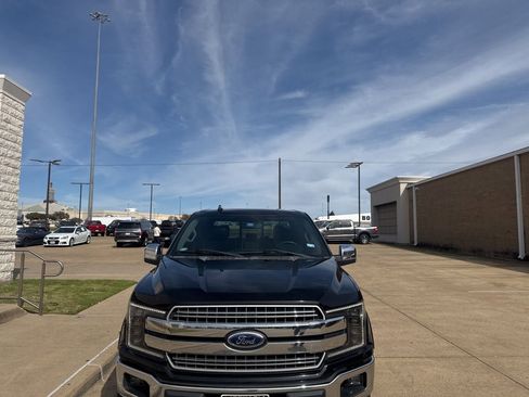 Used 2018 Ford F150 Lariat image 2