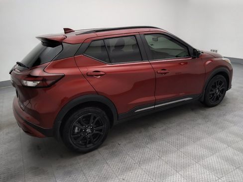 Used 2022 Nissan Kicks SR w/ Interior Electronics Package FWD image 10