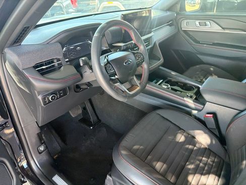 Used 2025 Ford Explorer ST-Line w/ Premium Package RWD image 6