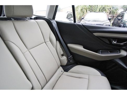 Used 2024 Subaru Outback Limited AWD/4WD image 12