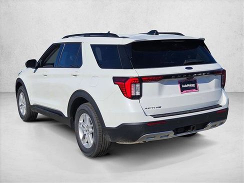 New 2026 Ford Explorer Active w/ Active Comfort Package image 9