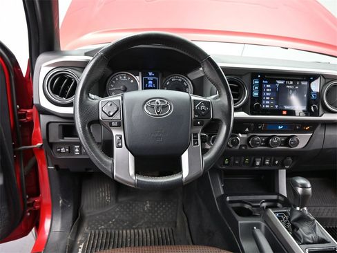 Used 2019 Toyota Tacoma Limited image 34