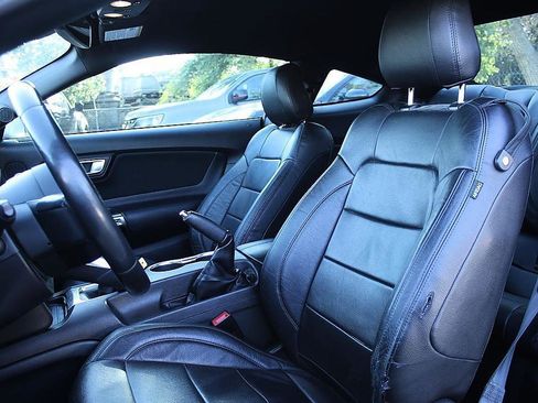 Used 2021 Ford Mustang GT w/ GT Performance Package RWD image 11