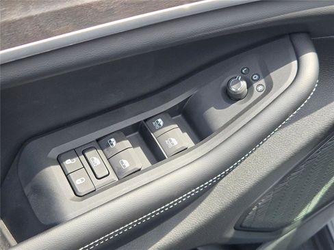 New 2025 Jeep Grand Cherokee Limited w/ Black Appearance Package image 20