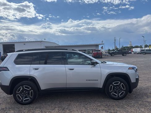 New 2026 Jeep Cherokee Limited AWD/4WD image 4