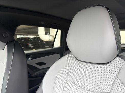 New 2026 Volkswagen Tiguan SE R-Line image 13