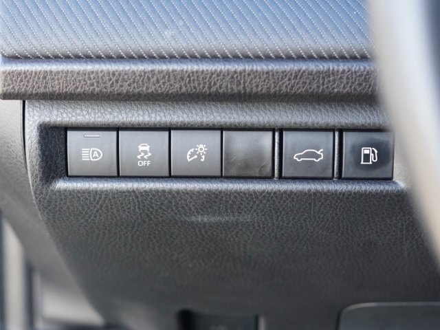 Used 2025 Toyota Camry SE FWD image 19