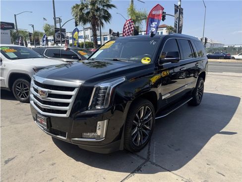 Used 2017 Cadillac Escalade Premium Luxury RWD image 10