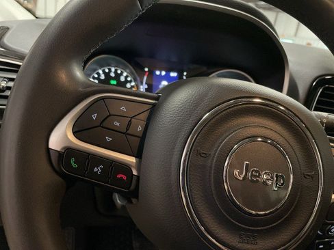 Used 2021 Jeep Compass Latitude FWD image 27