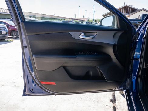 Used 2019 Kia Forte LXS image 10