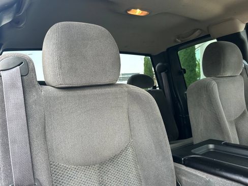 Used 2006 Chevrolet Silverado 1500 LT w/ Light Duty Power Package AWD/4WD image 15