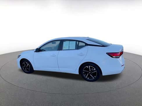 Used 2025 Nissan Sentra SV FWD image 10