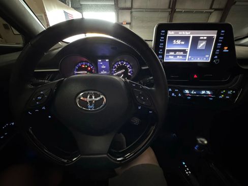 Used 2020 Toyota C-HR Limited image 48