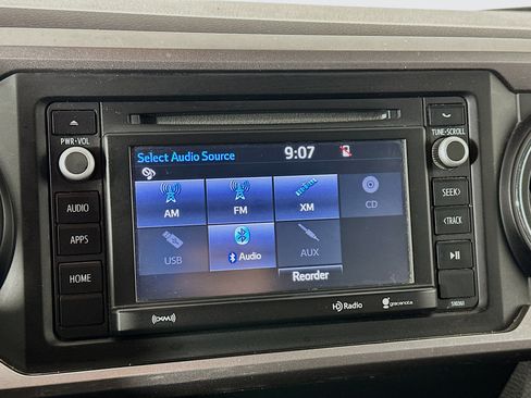 Used 2019 Toyota Tacoma SR5 RWD image 19