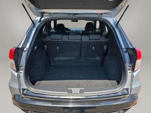 Used 2019 Honda HR-V Sport image 45