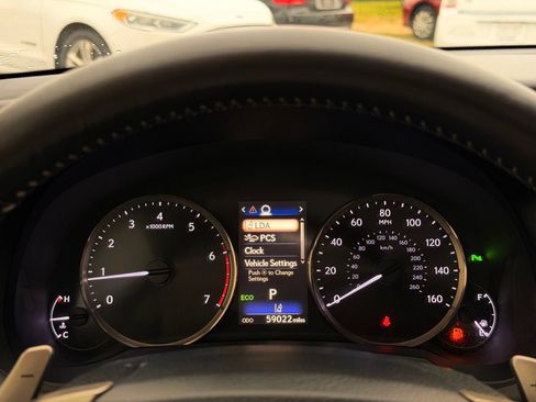 Used 2018 Lexus IS 300 w/ Comfort Package RWD image 39