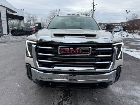 New 2026 GMC Sierra 3500 SLE image 8
